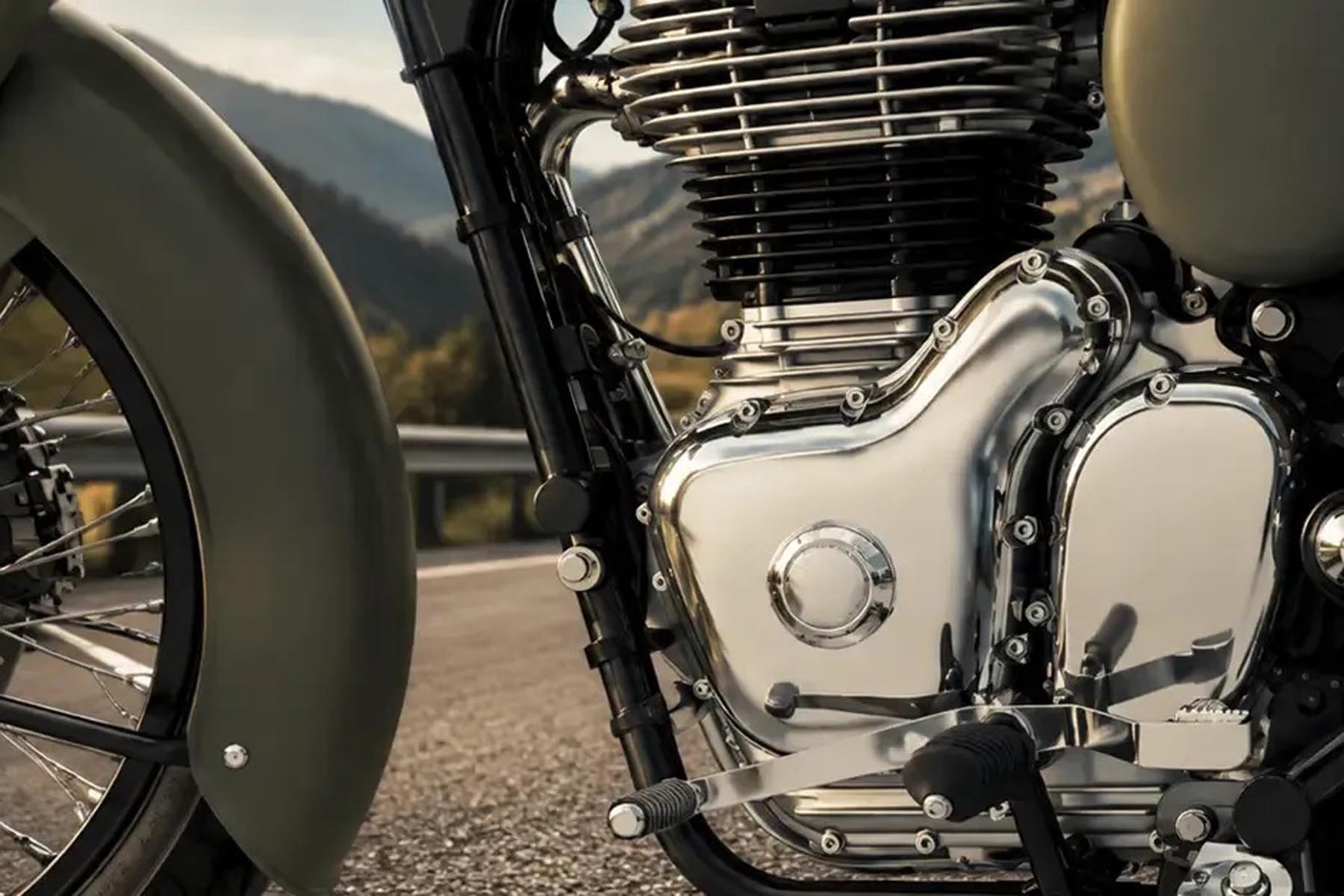 RoyalEnfield_Classic_350_Gorkha_05.jpg
